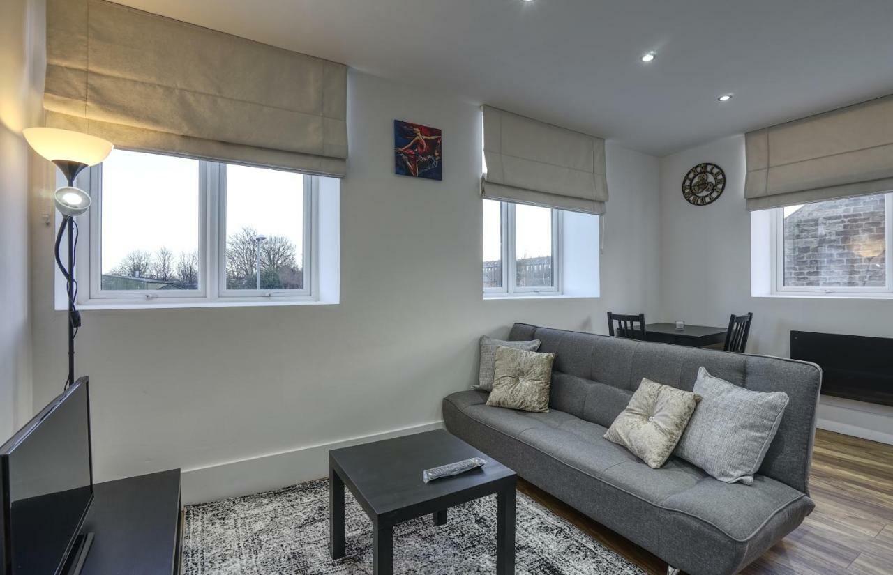 Alfa Apartments, Quarry Court, High Street, Morley Leeds  Extérieur photo