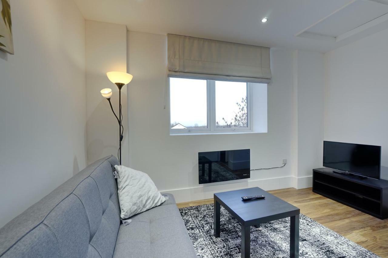 Alfa Apartments, Quarry Court, High Street, Morley Leeds  Extérieur photo